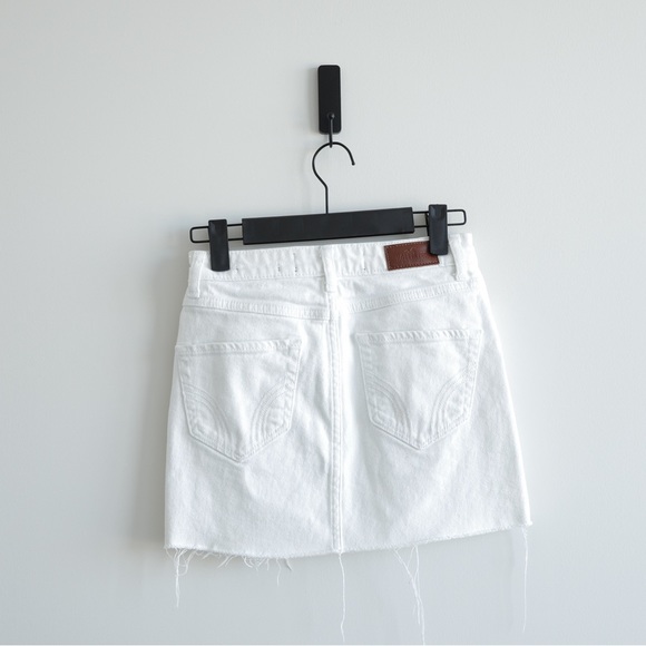 Hollister High-Rise Mini Skirt White Denim Raw Hem Size US 00 - Picture 2 of 5